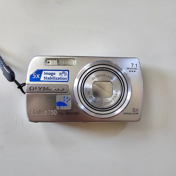Olympus Stylus 750 CCD Digital Camera AS IS - Picture 2 of 7
